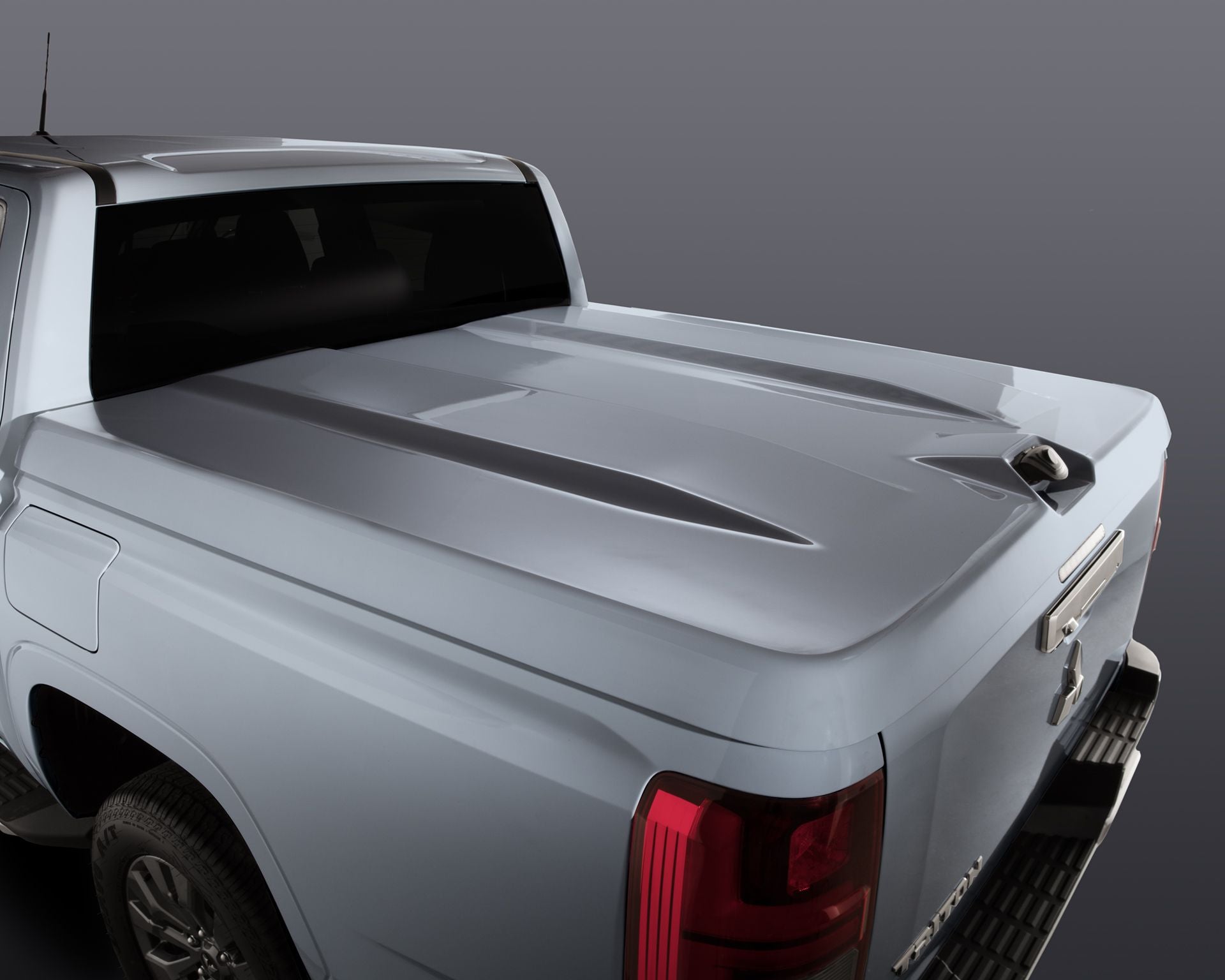 Mitsubishi Tonneau Cover 1-piece MZ350905