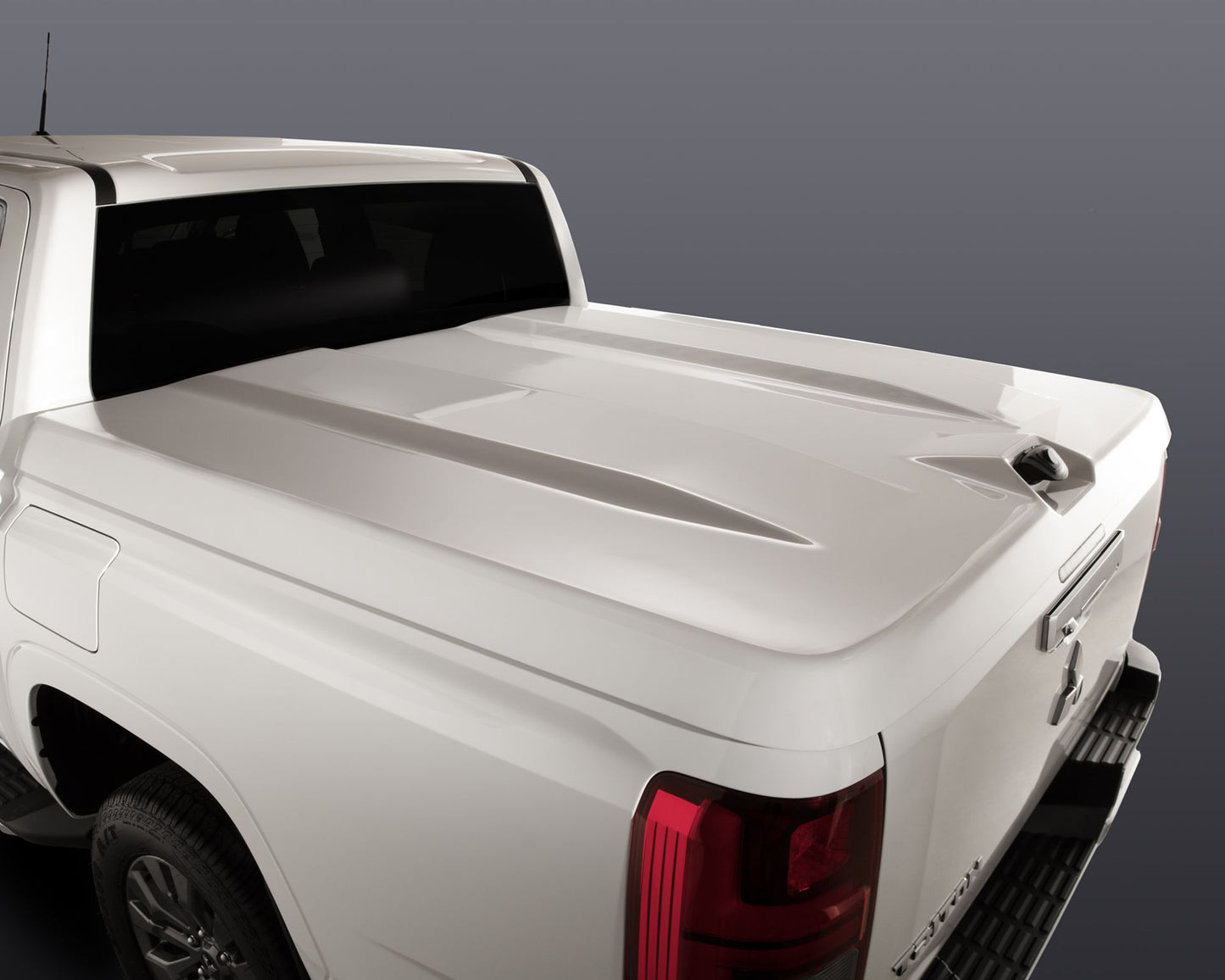 Mitsubishi Tonneau Cover 1-piece MZ350793