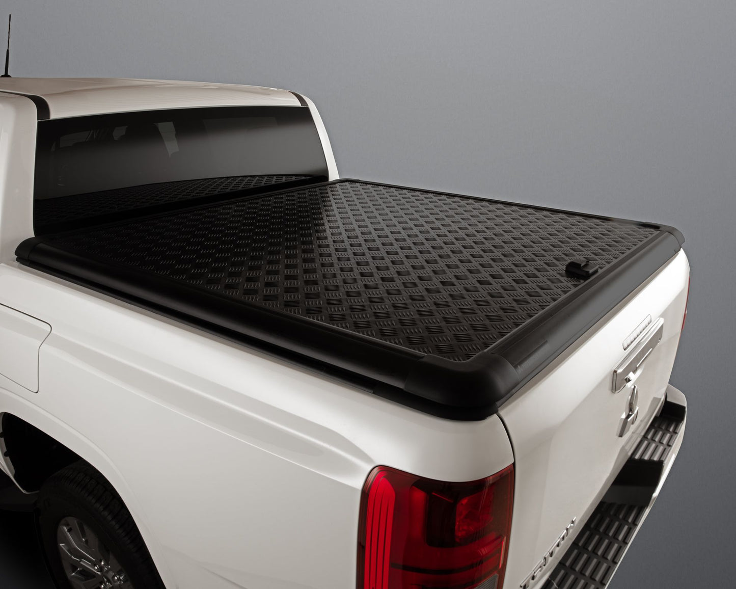 Mitsubishi Tonneau Cover Aluminium MZ350799