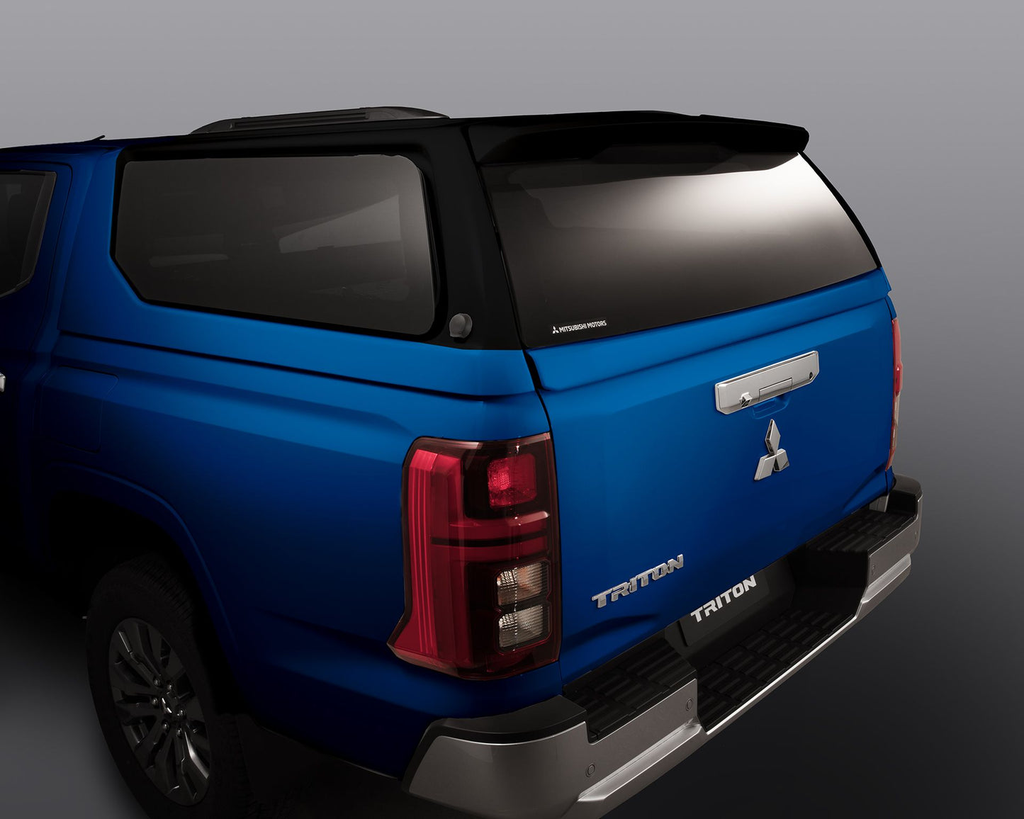 Mitsubishi Canopy Lift/Lift - Blue/Black MZ350924